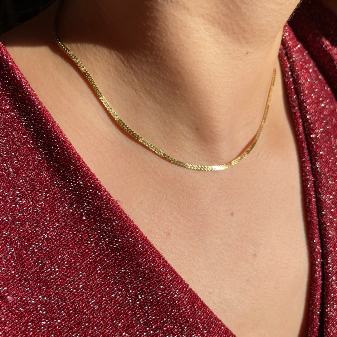 Colar Choker Malha Fita Trabalhada 2mm Folheado a Ouro 18K